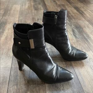 Aquatalia Black Leather Heeled Boots